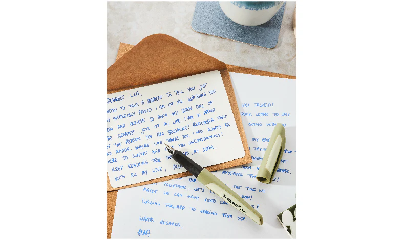 Fountain Pen - STABILO Flow - MONOCHROME - Medium Nib - Pack of 1 - Assorted Colours including Blue Ink Cartridge - Image 14